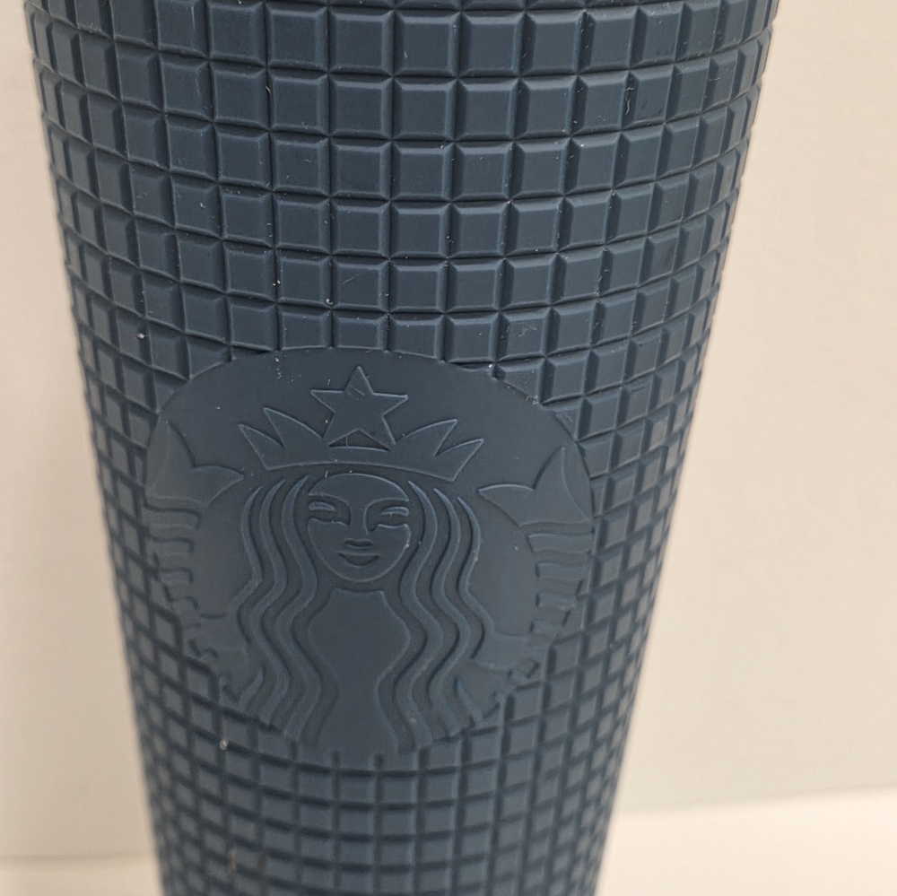 2022 Starbucks Winter Navy Blue Teal Soft Touch Grid Tumbler Venti 24 oz - Picture 4 of 16